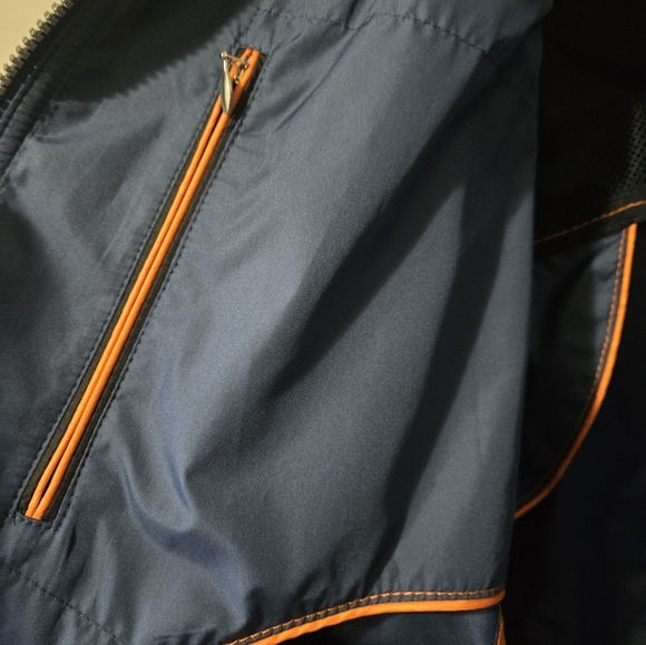 BUGATTI Lightweight Blue Waterproof Jacket. Size 46R - Picture 9 of 16